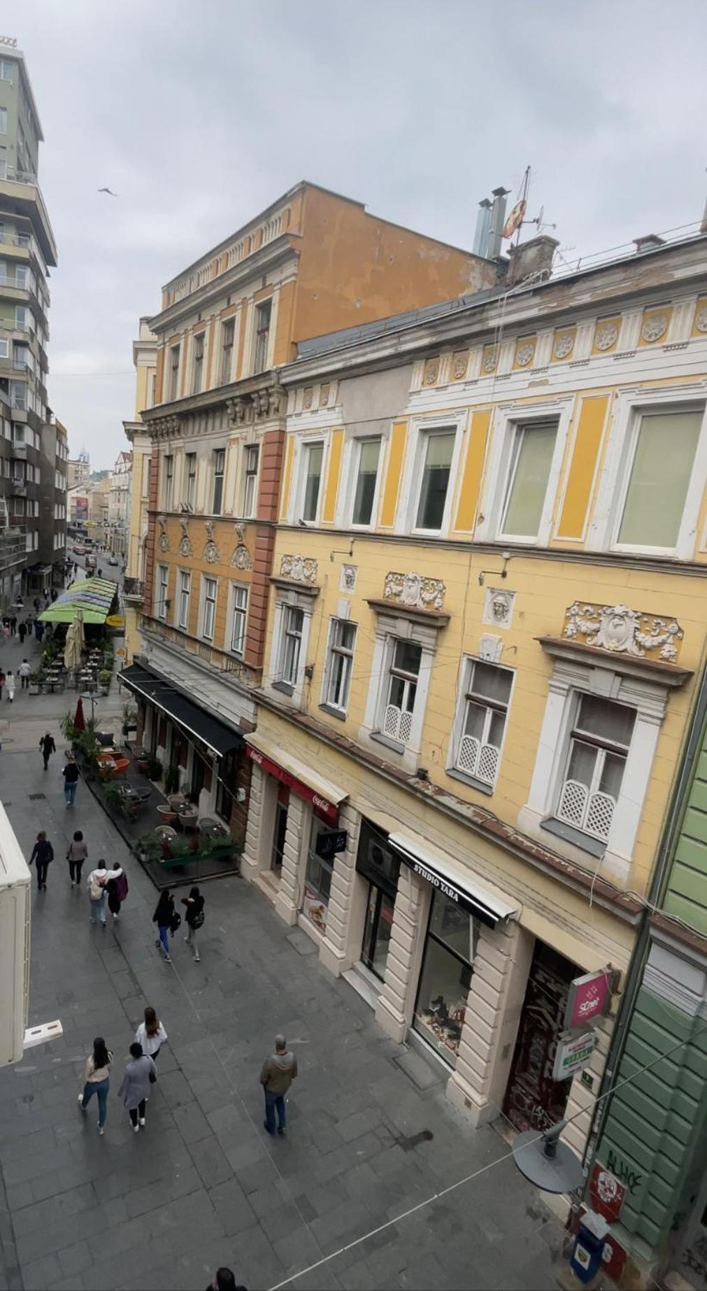 Main Street Retreat Apartment With Free Parking Sarajevo Bagian luar foto