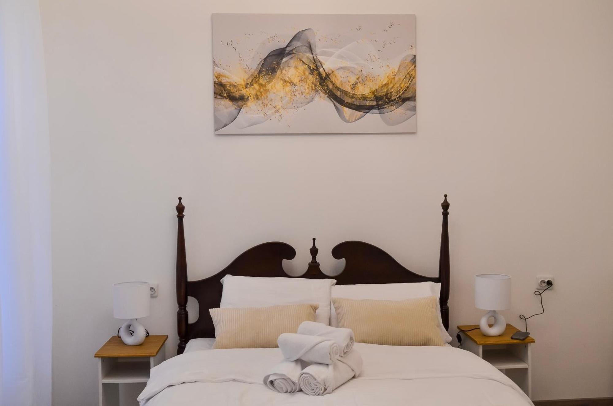 Main Street Retreat Apartment With Free Parking Sarajevo Bagian luar foto